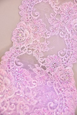 BORDER LACE BEADED