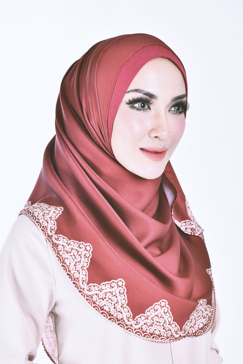 ALAAINA INSTANT SHAWL